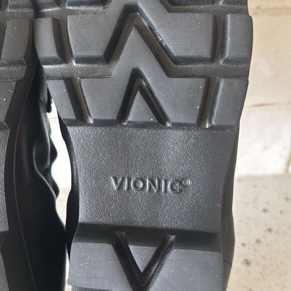 Vionic Cynthia Black Leather Slip-On Penny Loafers Sleek Comfy Shoes Size 8 EUC - Picture 10 of 12